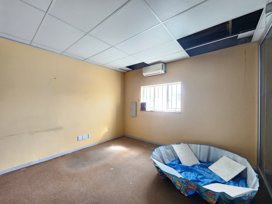 To Let commercial Property for Rent in Somerset West Western Cape